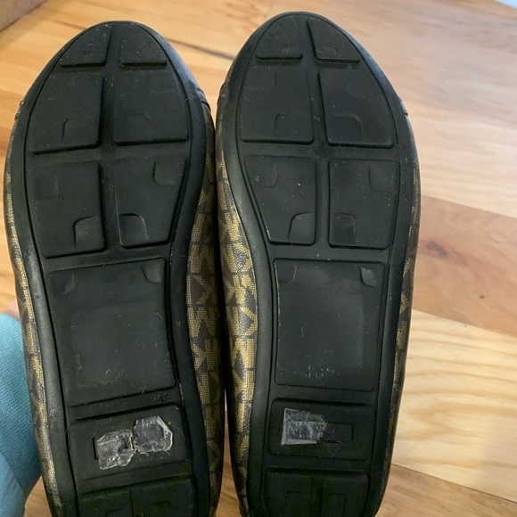 Micheal Kors MK monogrammed Fulton flats 6 - Picture 5 of 6